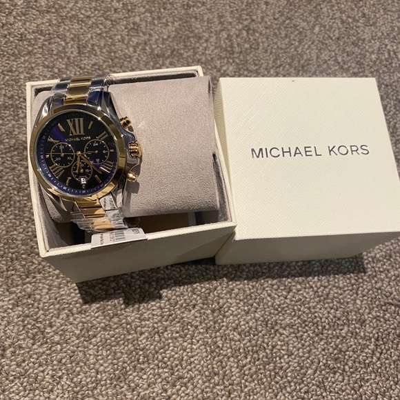 It’s till in the box - Picture 6 of 7